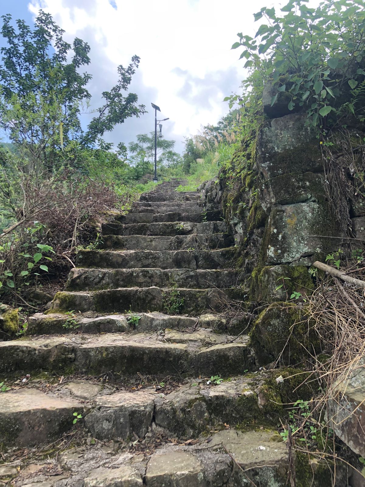 连南油岭民俗瑶寨 - 深圳观澜湖高尔夫订场服务-广东专业高尔夫预订平台