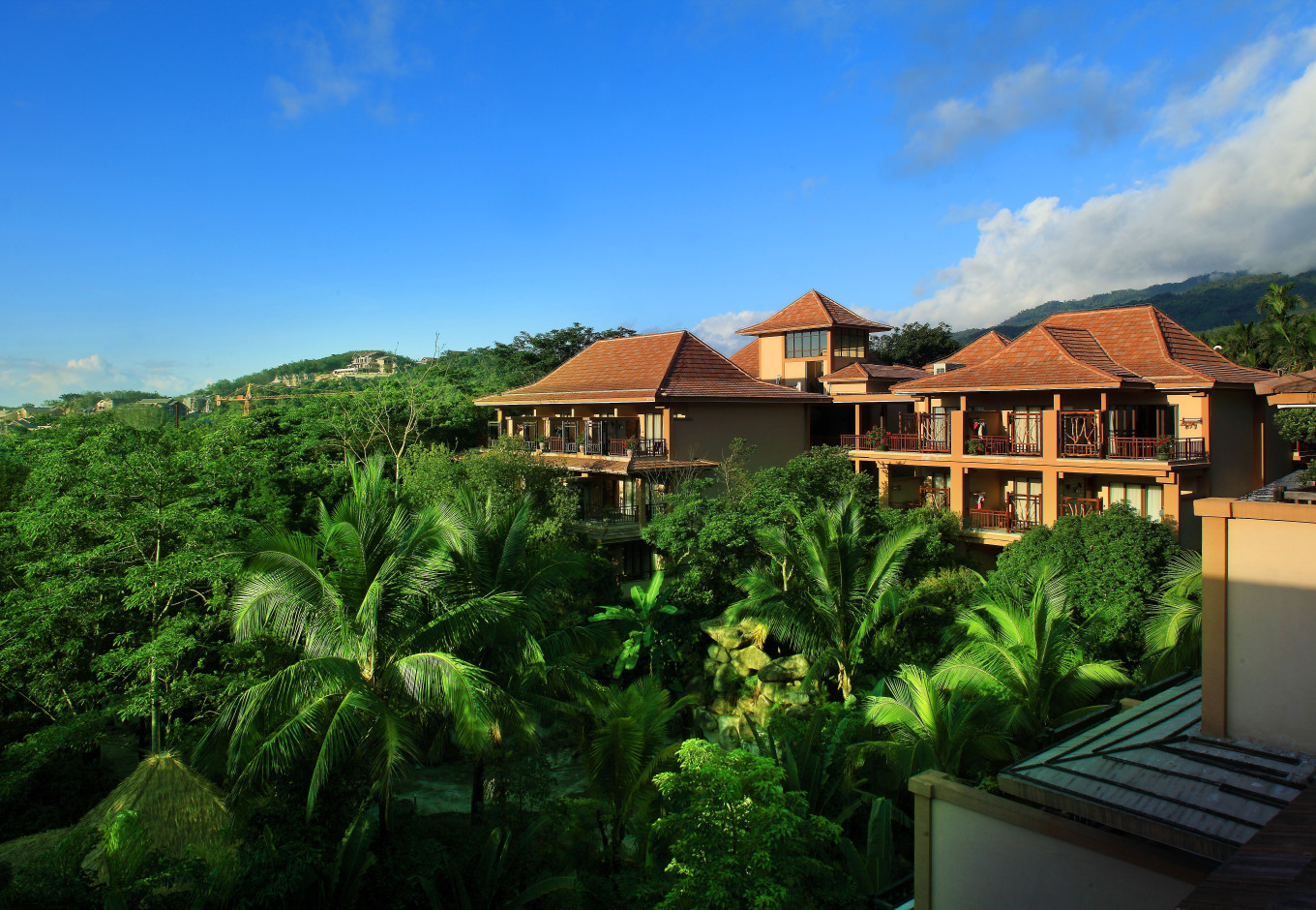 七仙岭温泉/上达国际·2球1晚 - 海口观澜湖高尔夫球场预订-海南高尔夫旅游攻略推荐