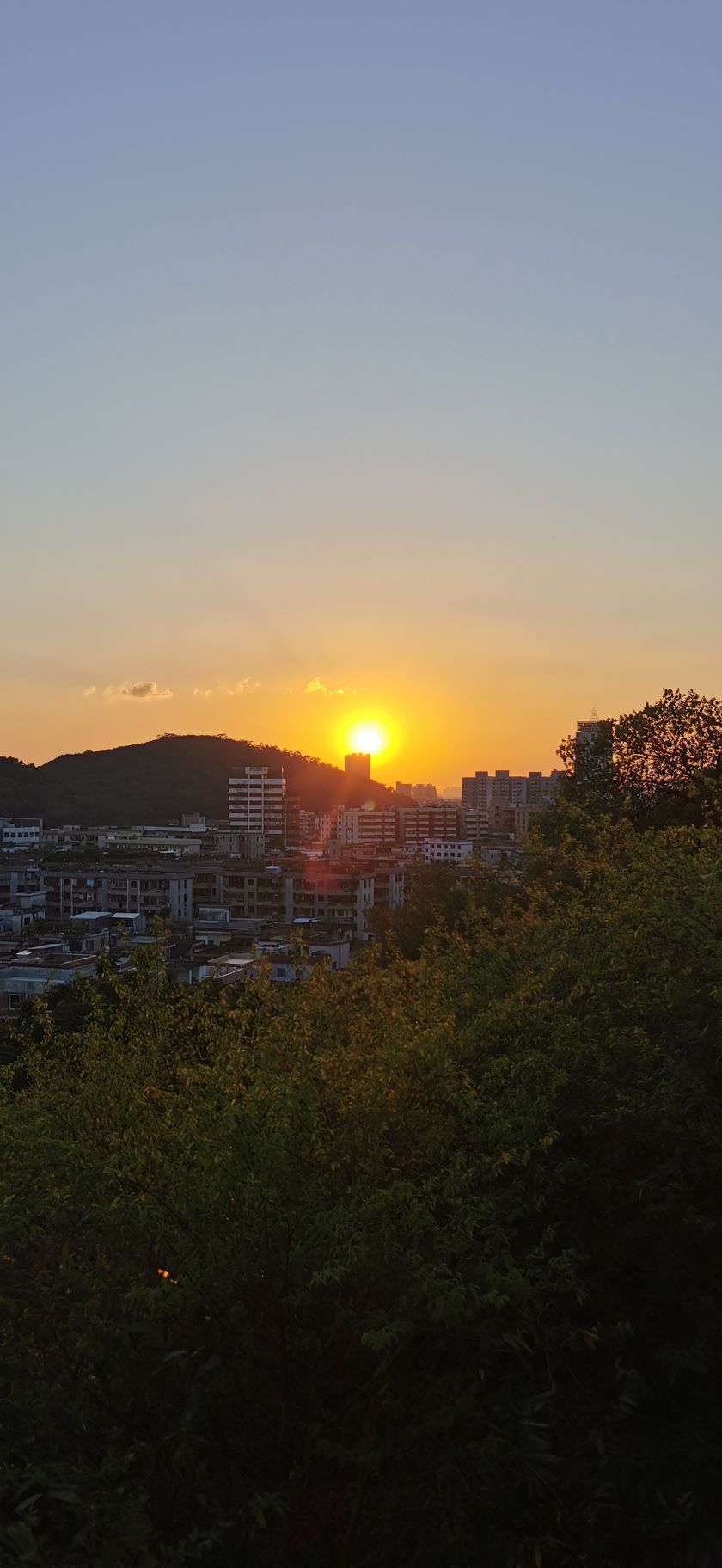 华盖山栈道 - 全国335座高尔夫球场实时预订-高球爱好者一站式订场平台