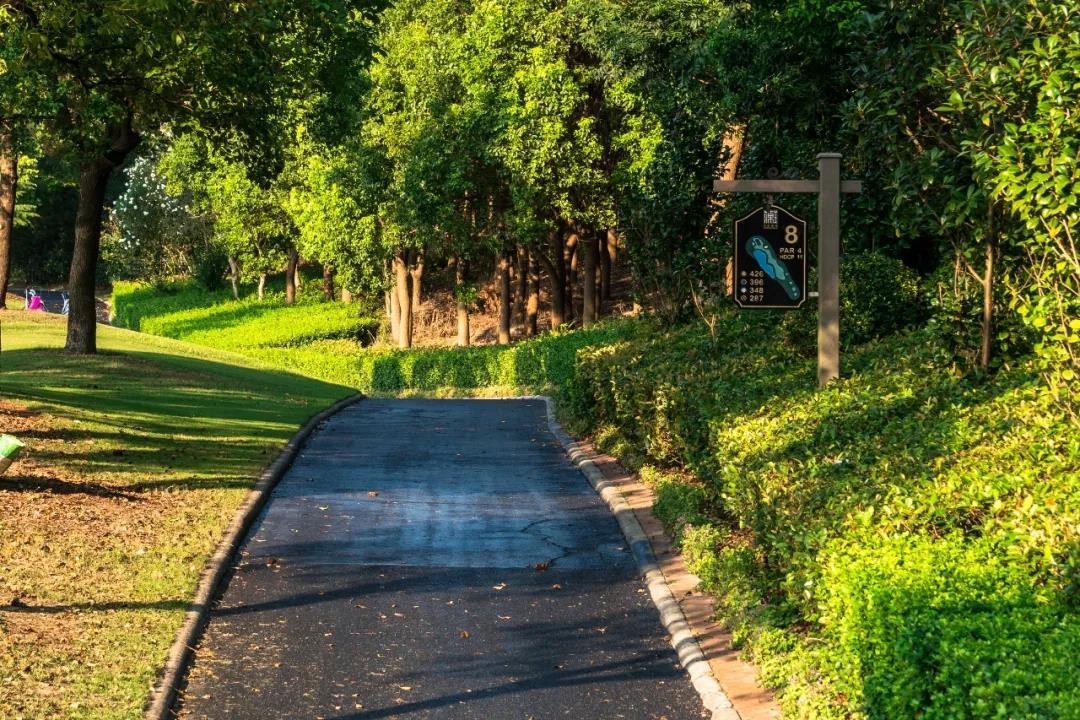 上海东庄海岸高尔夫球会 - 全国335座高尔夫球场实时预订-高球爱好者一站式订场平台