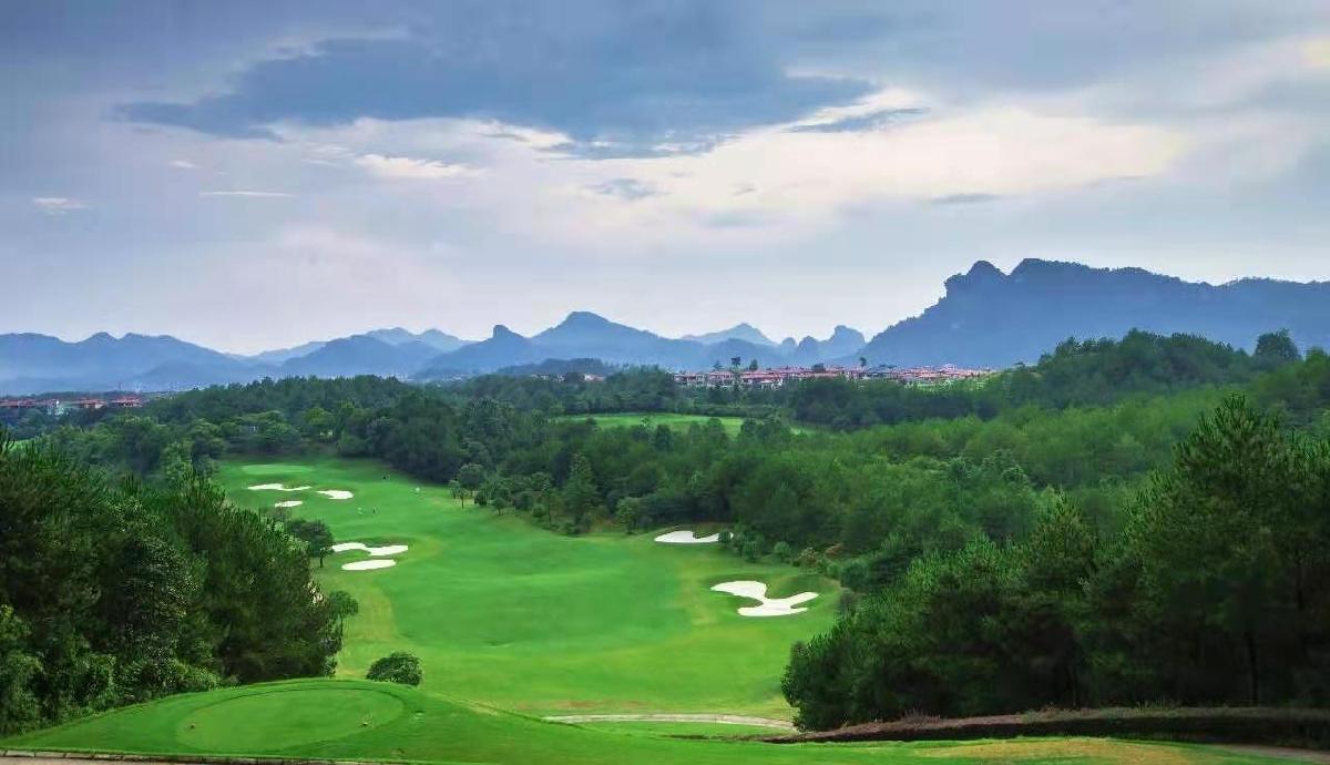 福建武夷山太伟风景·1球1晚 - 阳江保利银滩高尔夫套票-海滨高尔夫旅游1球1晚套餐