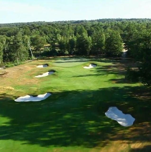 法国莱斯艾塞高尔夫球场 Les Aisses Golf