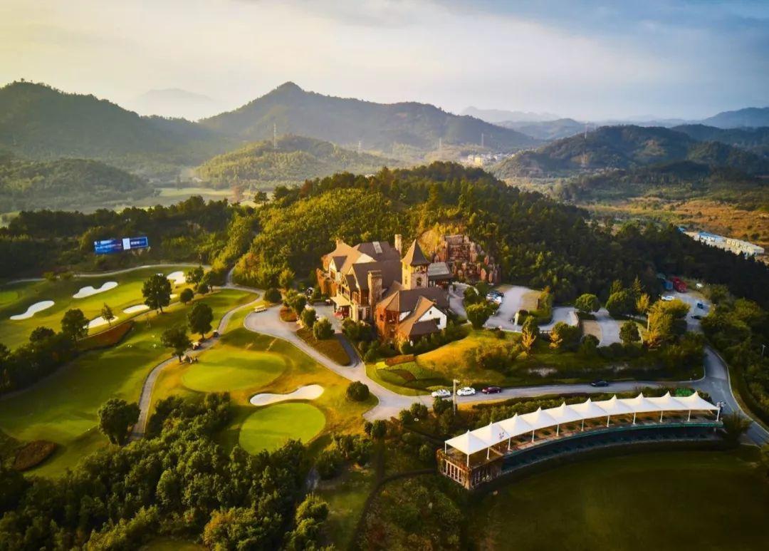 安吉龙王溪·1球1晚 - 海口观澜湖高尔夫球场预订-海南高尔夫旅游攻略推荐