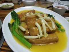 网红桥美食 - 海口观澜湖高尔夫球场预订-海南高尔夫旅游攻略推荐