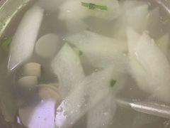 潭牛中心陈记鸡饭店 - 全国335座高尔夫球场实时预订-高球爱好者一站式订场平台