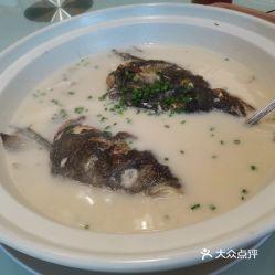 星汇罗浮宫 - 全国335座高尔夫球场实时预订-高球爱好者一站式订场平台