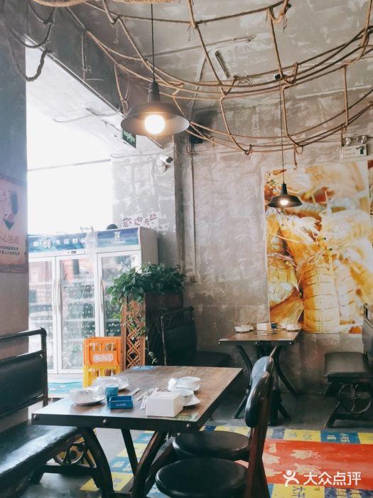一家小饭馆（开越路店） - 全国335座高尔夫球场实时预订-高球爱好者一站式订场平台