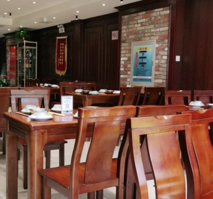 滨河湾一品渝香干锅鸭头（和平大街店） - 高尔夫1球1晚特惠套票-星际高球联盟精选旅游套餐