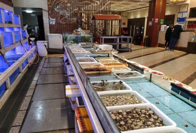 白天鹅海鲜大酒楼（建阳店） - 高尔夫1球1晚特惠套票-星际高球联盟精选旅游套餐