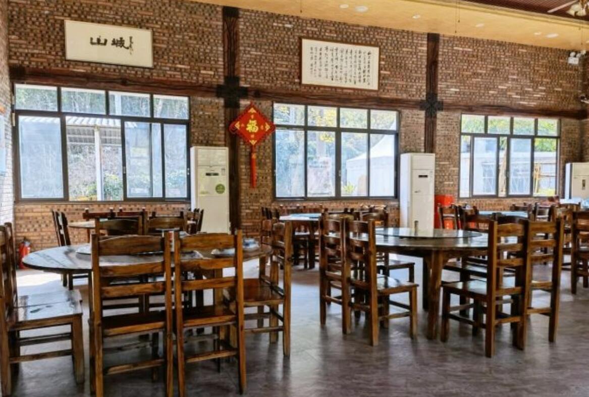 聚城山庄·农家菜·葡萄采摘 - 星际高球联盟-中国精英人士高尔夫旅游度假实景