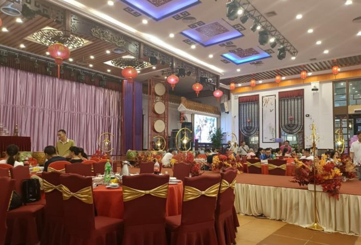南海食街（江埔店） - 高尔夫1球1晚特惠套票-星际高球联盟精选旅游套餐