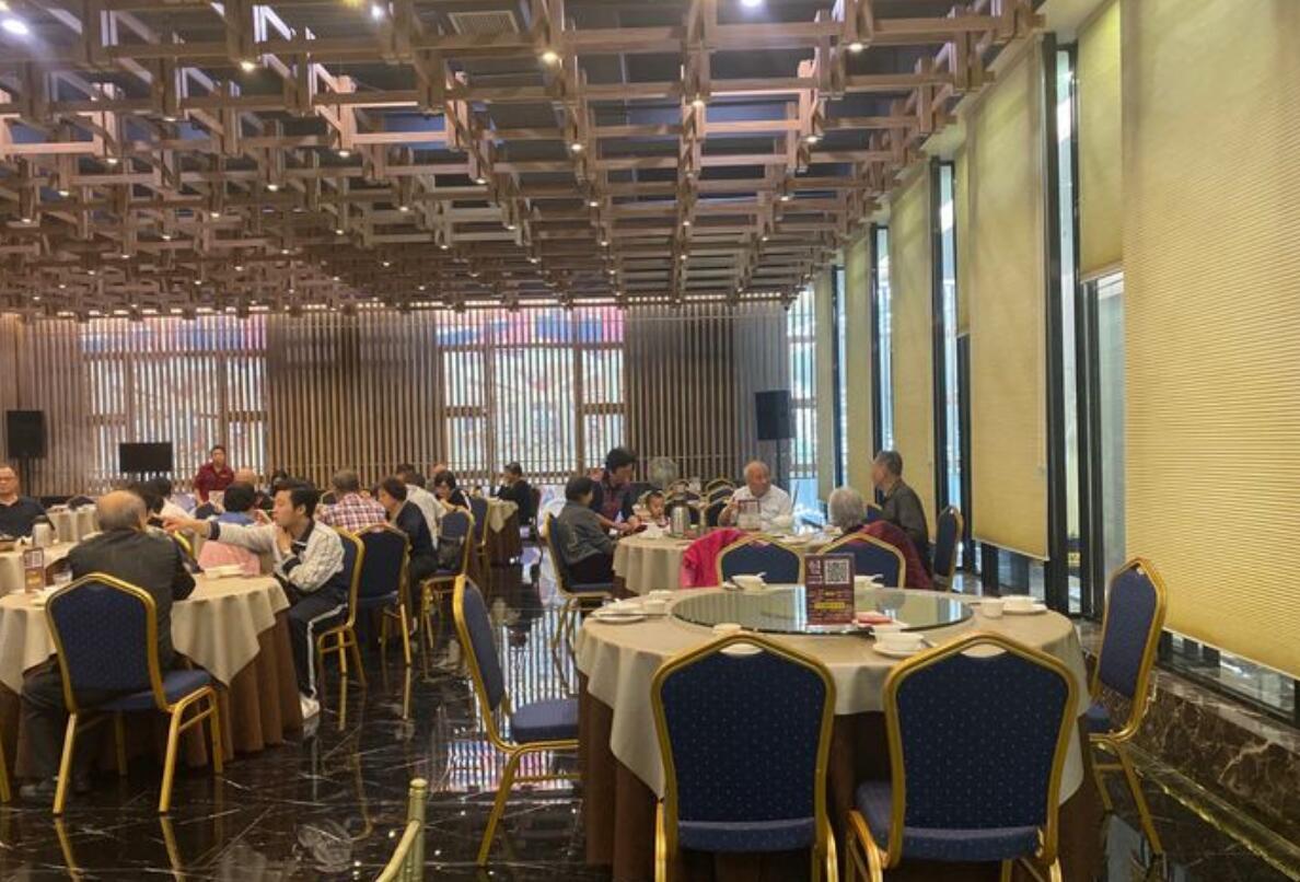 圣鸿汇·茶点·潮菜（乐山店） - 高尔夫1球1晚特惠套票-星际高球联盟精选旅游套餐