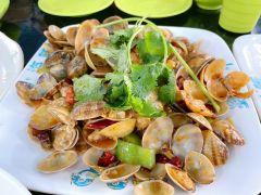 小海豚海鲜餐厅(亚龙湾店) - 全国335座高尔夫球场实时预订-高球爱好者一站式订场平台