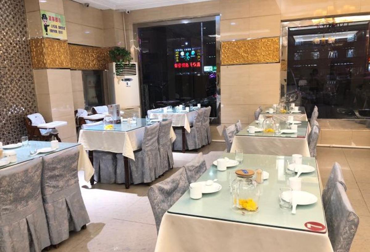 二小海鲜（黄桦店） - 全国335座高尔夫球场实时预订-高球爱好者一站式订场平台