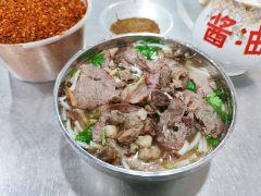 花溪飞碗牛肉粉(花阁路店) - 全国335座高尔夫球场实时预订-高球爱好者一站式订场平台