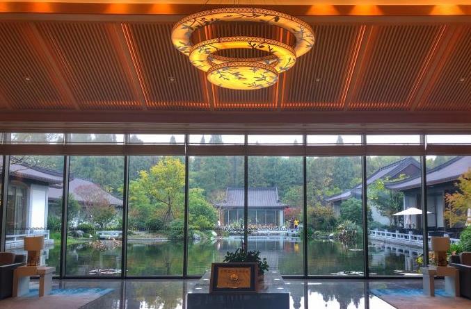 西湖国宾馆·紫薇厅 - 全国335座高尔夫球场实时预订-高球爱好者一站式订场平台