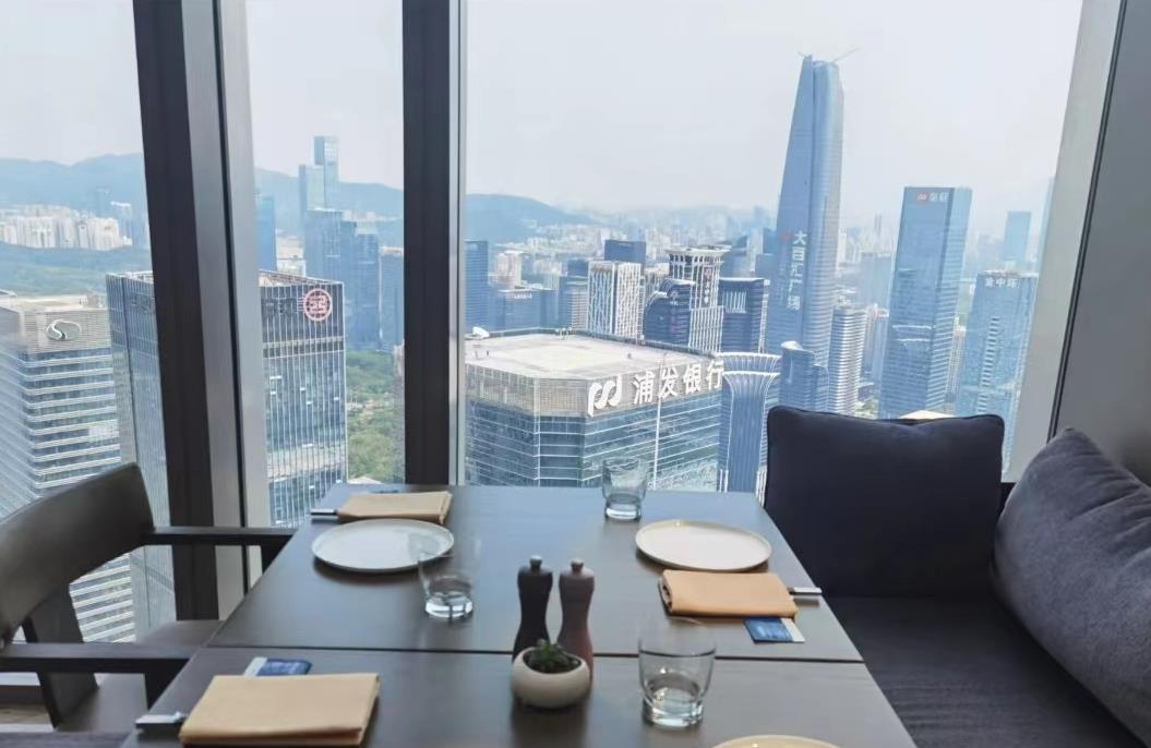 深圳柏悦酒店·榕阁 - 全国335座高尔夫球场实时预订-高球爱好者一站式订场平台