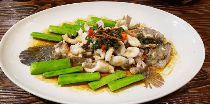 猪肉婆私房菜(华侨城店) - 全国335座高尔夫球场实时预订-高球爱好者一站式订场平台