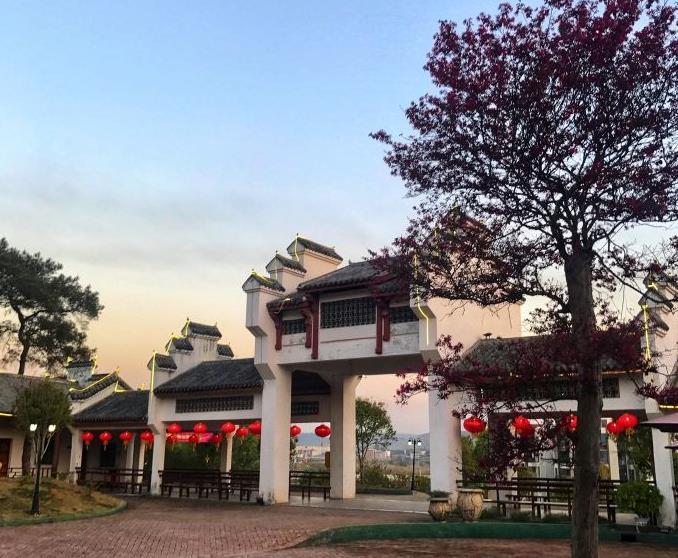 故乡里园林食府 - 高尔夫1球1晚特惠套票-星际高球联盟精选旅游套餐