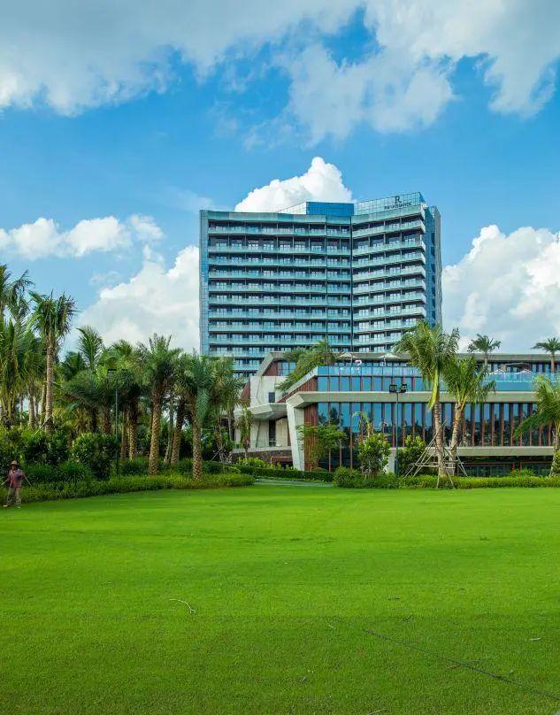 海口三公里/观澜湖2号/3号·3球3晚 - 阳江保利银滩高尔夫套票-海滨高尔夫旅游1球1晚套餐