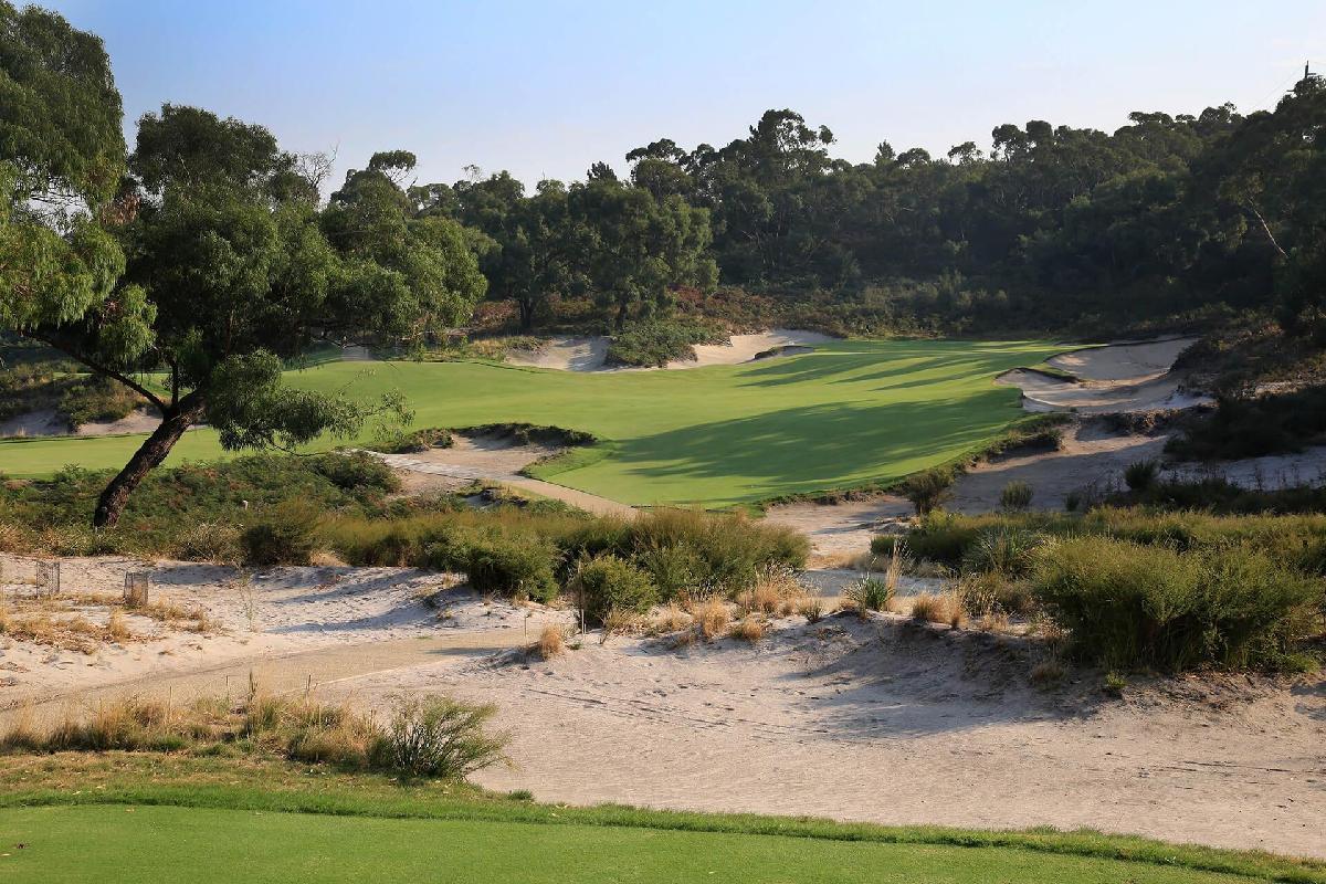 半岛金斯伍德高尔夫球会 - undefined