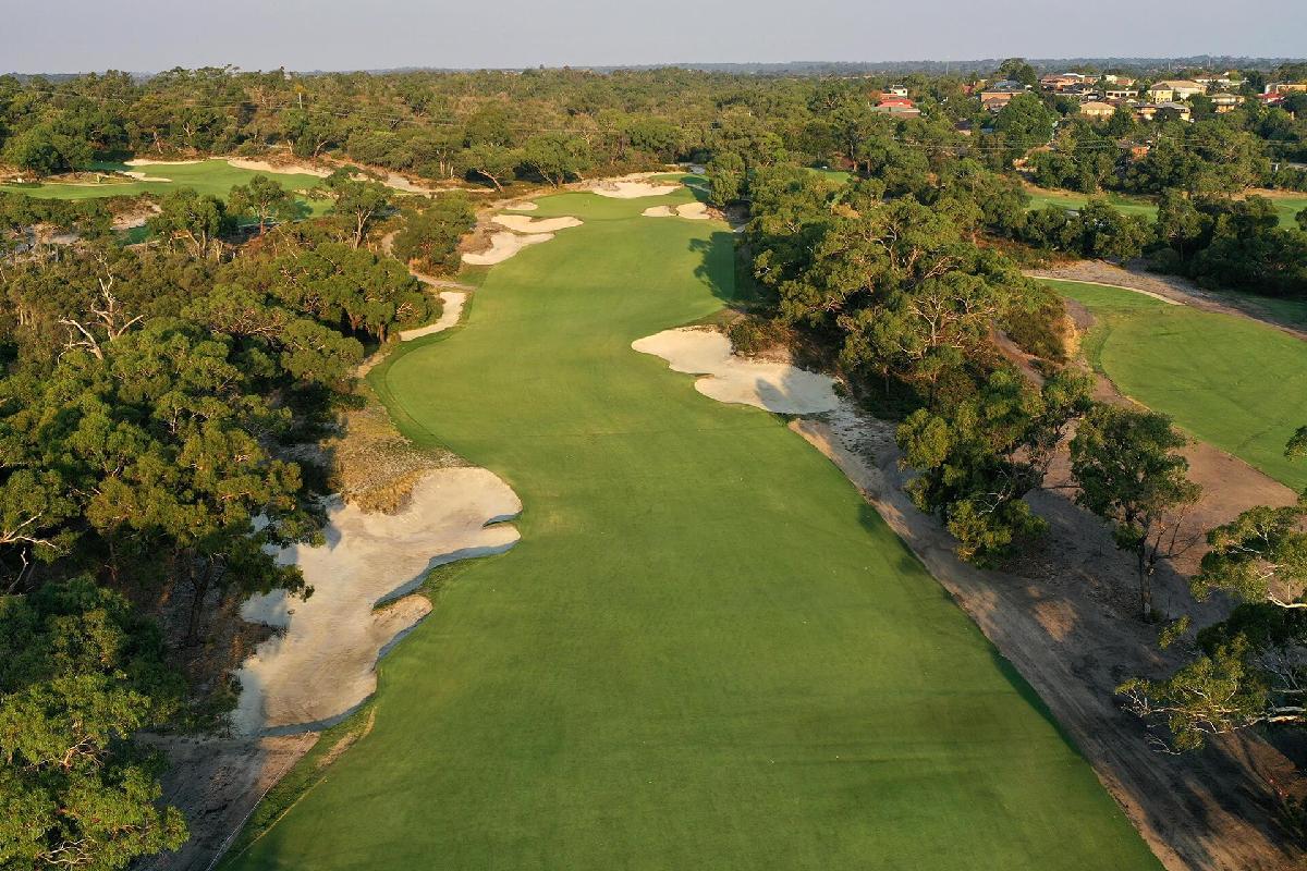 半岛金斯伍德高尔夫球会 - 阳江保利银滩高尔夫套票-海滨高尔夫旅游1球1晚套餐