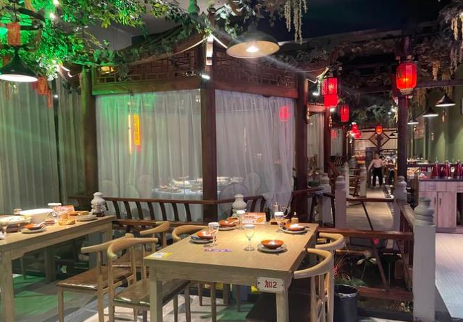 巷子里·青湖宴（青山湖店） - 高尔夫1球1晚特惠套票-星际高球联盟精选旅游套餐