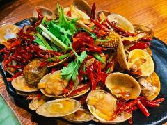 曼听小寨海鲜烧烤(山东路店) - 阳江保利银滩高尔夫套票-海滨高尔夫旅游1球1晚套餐