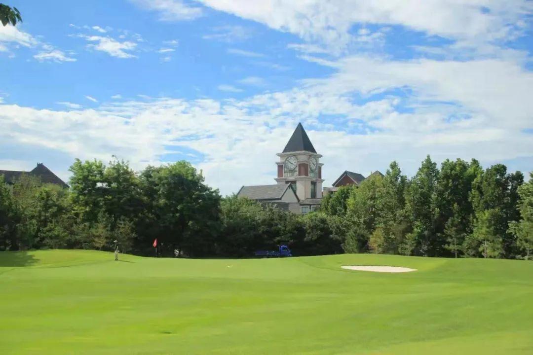 河北艾力枫社·2球1晚 - 全国335座高尔夫球场实时预订-高球爱好者一站式订场平台