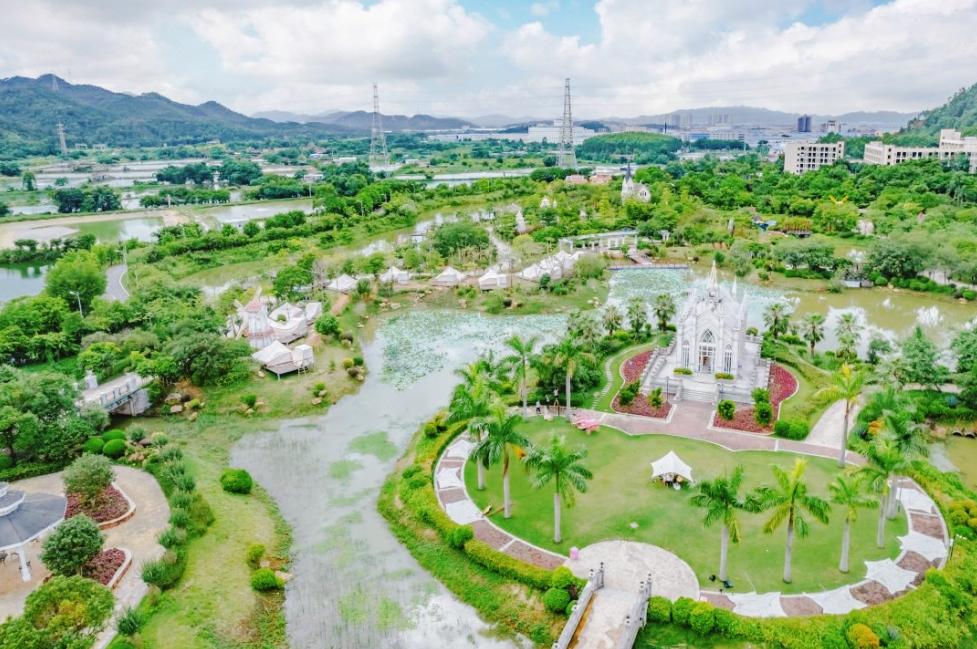 佛山美的鹭湖趣撒野露营公园 - 深圳观澜湖高尔夫订场服务-广东专业高尔夫预订平台