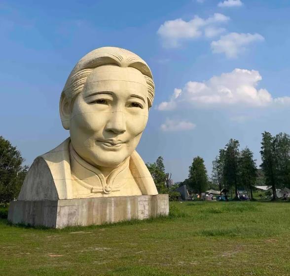 梁明诚雕塑园 - 星际高球联盟-中国精英人士高尔夫旅游度假实景