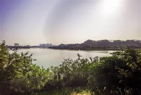 立新湖公园 - 高尔夫1球1晚特惠套票-星际高球联盟精选旅游套餐