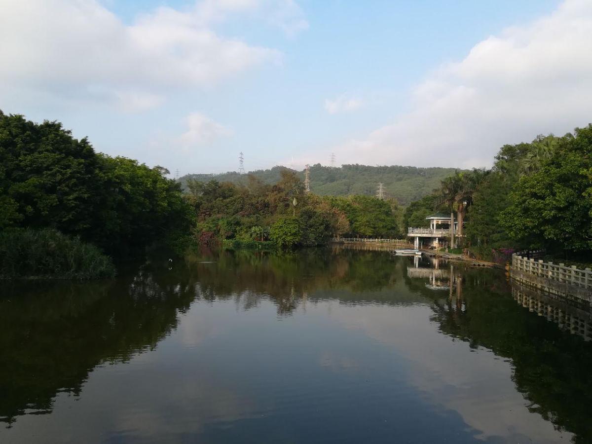 东湖公园 - 全国335座高尔夫球场实时预订-高球爱好者一站式订场平台