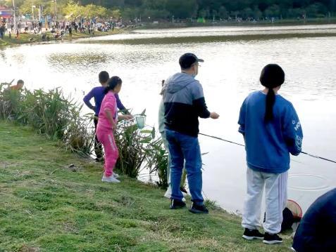 中心湖公园 - 高尔夫1球1晚特惠套票-星际高球联盟精选旅游套餐