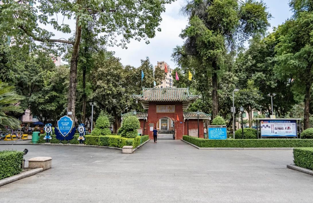 执信公园 - 高尔夫1球1晚特惠套票-星际高球联盟精选旅游套餐