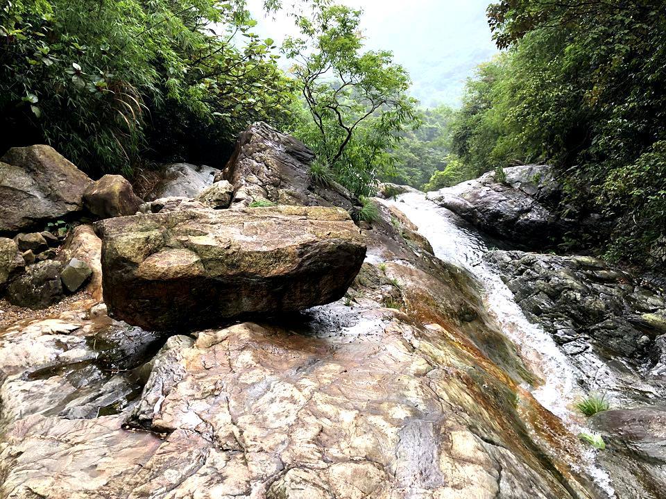 英德天门沟景区 - 全国335座高尔夫球场实时预订-高球爱好者一站式订场平台