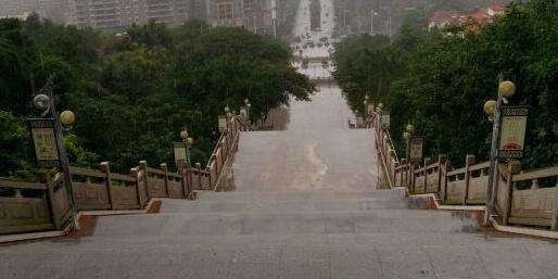 百步梯 - 高尔夫1球1晚特惠套票-星际高球联盟精选旅游套餐