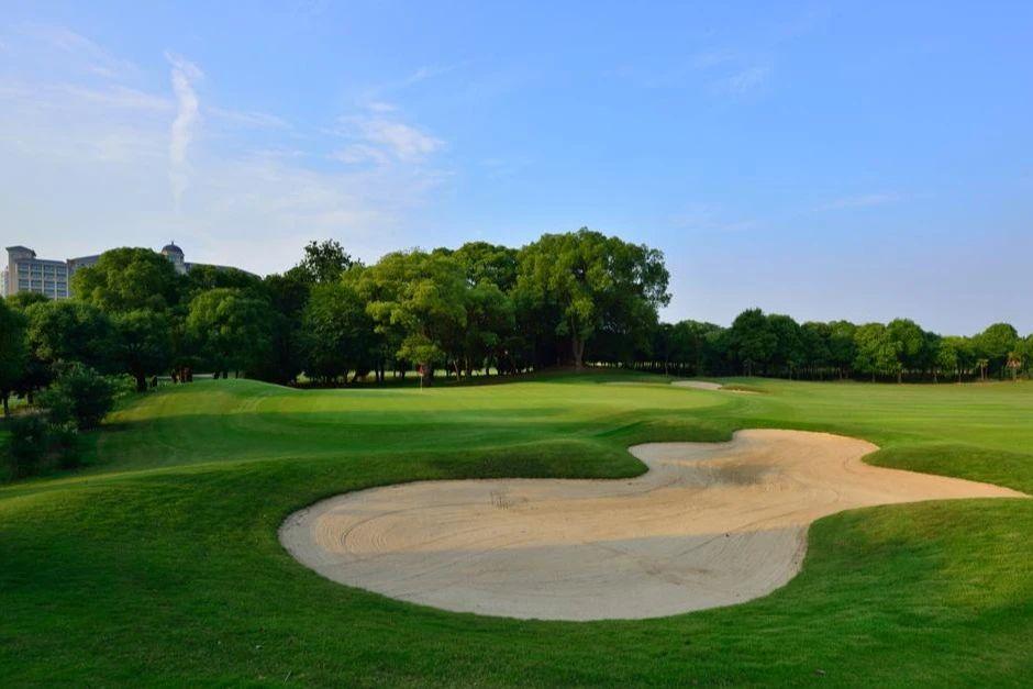 南昌翠林·2球1晚 - 全国335座高尔夫球场实时预订-高球爱好者一站式订场平台