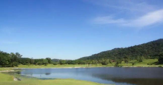 吉隆坡哥打帕迈/登普勒/马六甲皇冠/奥纳·4球4晚 - 全国335座高尔夫球场实时预订-高球爱好者一站式订场平台