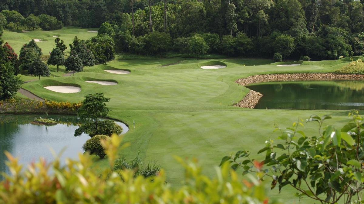 印尼民丹岛乐雅高尔夫·1球1晚 - 深圳观澜湖高尔夫订场服务-广东专业高尔夫预订平台