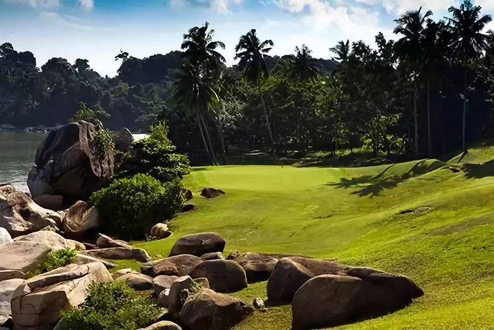 印尼民丹岛乐古浪·2球1晚 - 星际高球联盟-中国精英人士高尔夫旅游度假实景