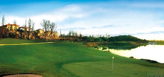 成都蓝光观岭·1球1晚 - 海口观澜湖高尔夫球场预订-海南高尔夫旅游攻略推荐