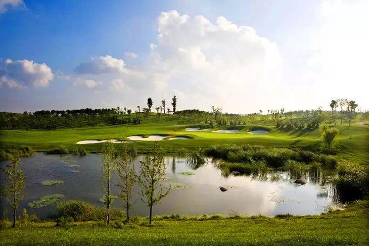 山东烟台翠园/翠谷/南山国际/佛光/佛光二期/君顶·2球1晚 - 阳江保利银滩高尔夫套票-海滨高尔夫旅游1球1晚套餐
