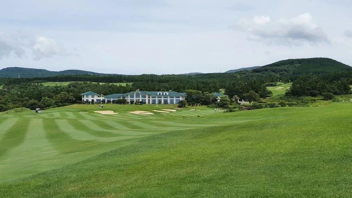 济州岛乐天高尔夫·2球1晚 - 全国335座高尔夫球场实时预订-高球爱好者一站式订场平台