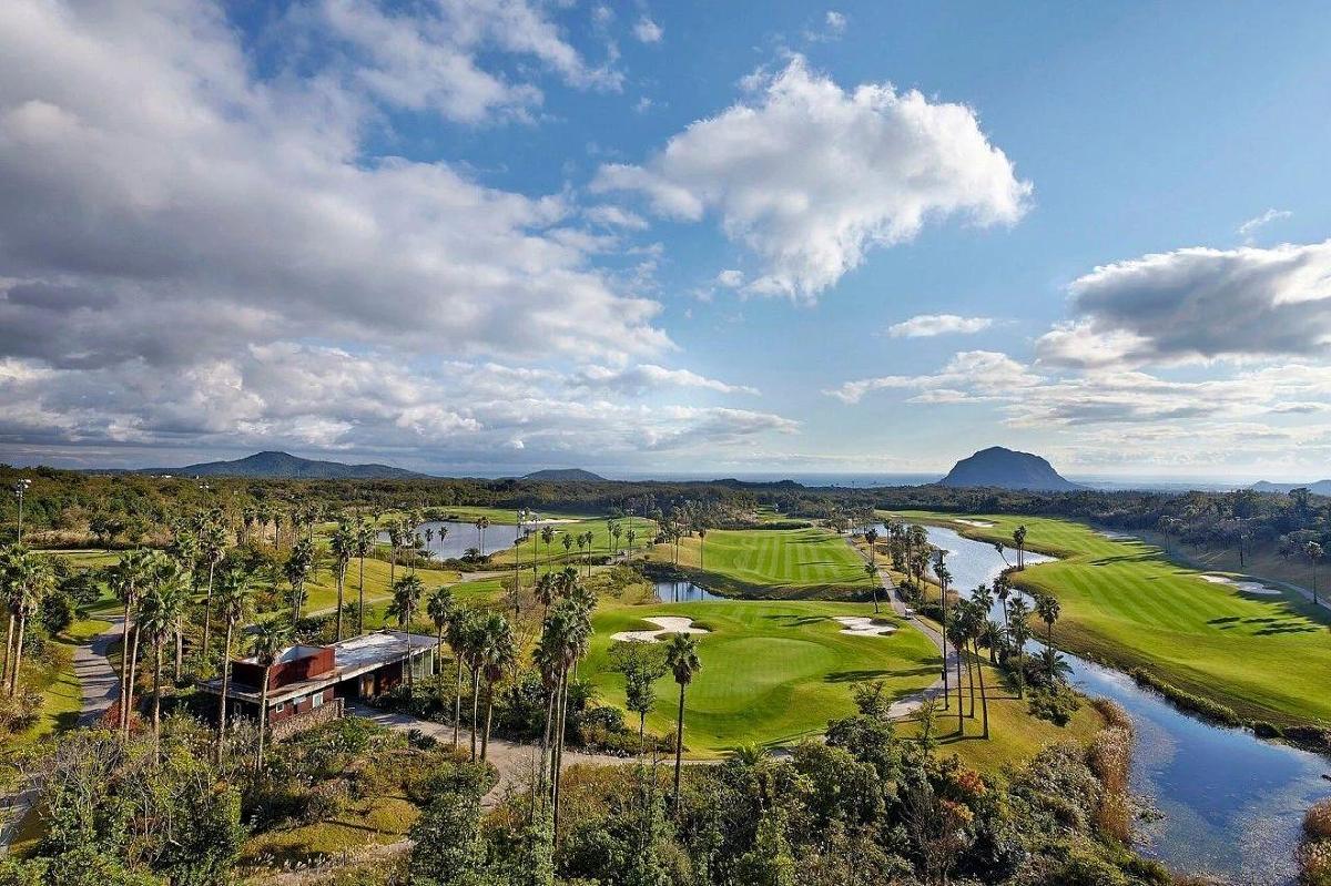 济州岛黑石/品克斯/泰迪谷·3球3晚 - 全国335座高尔夫球场实时预订-高球爱好者一站式订场平台