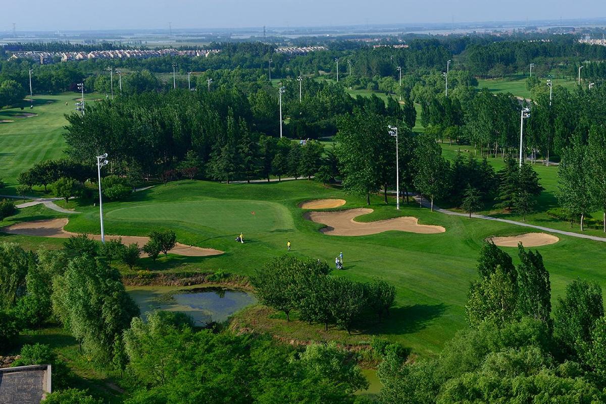 青岛天泰/国际·2球1晚 - 深圳观澜湖高尔夫订场服务-广东专业高尔夫预订平台