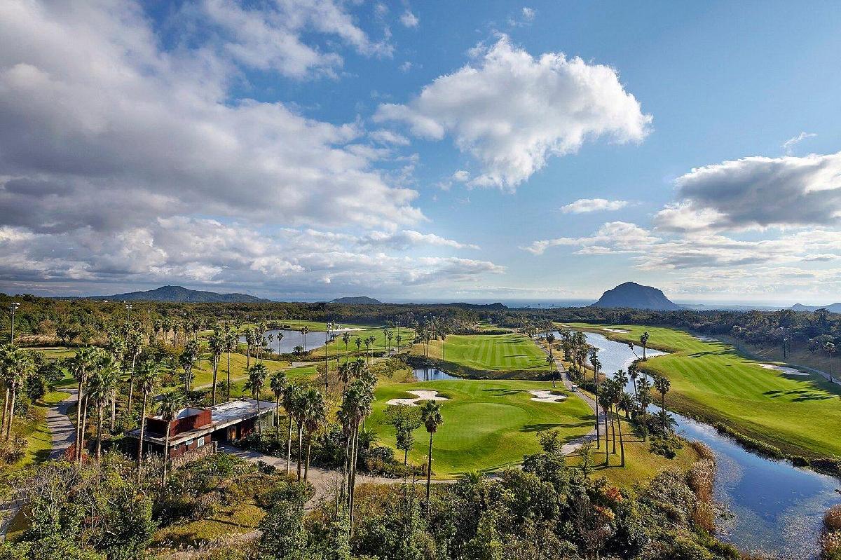 济州岛黑石/泰迪谷/乐天·3球3晚 - 阳江保利银滩高尔夫套票-海滨高尔夫旅游1球1晚套餐