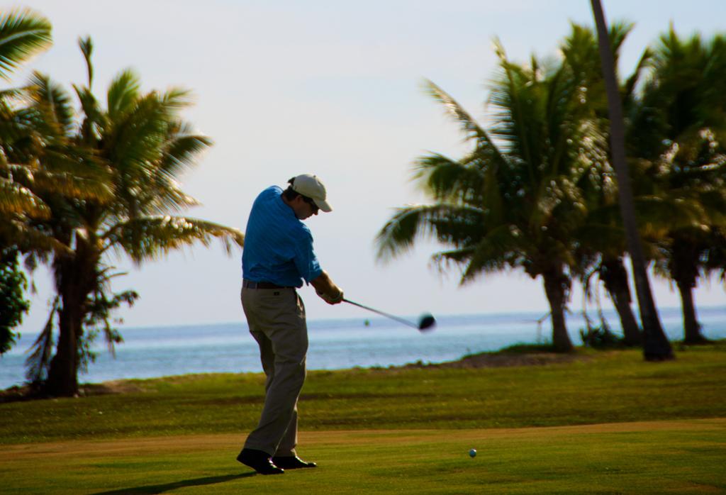 斐济植物岛·2球2晚 - 全国335座高尔夫球场实时预订-高球爱好者一站式订场平台