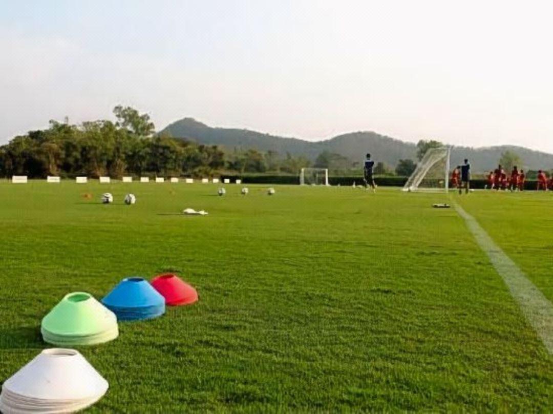 清迈艾潘·2球2晚 - 阳江保利银滩高尔夫套票-海滨高尔夫旅游1球1晚套餐