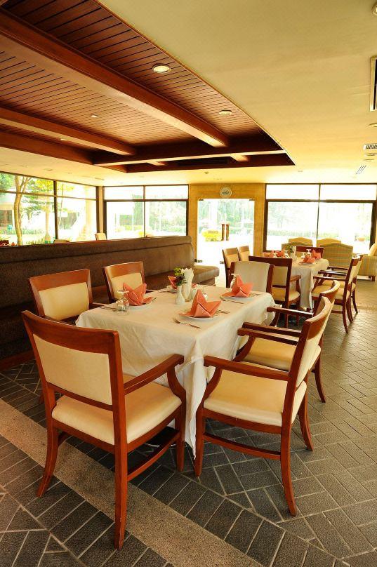 皇家清迈·2球2晚 - 阳江保利银滩高尔夫套票-海滨高尔夫旅游1球1晚套餐